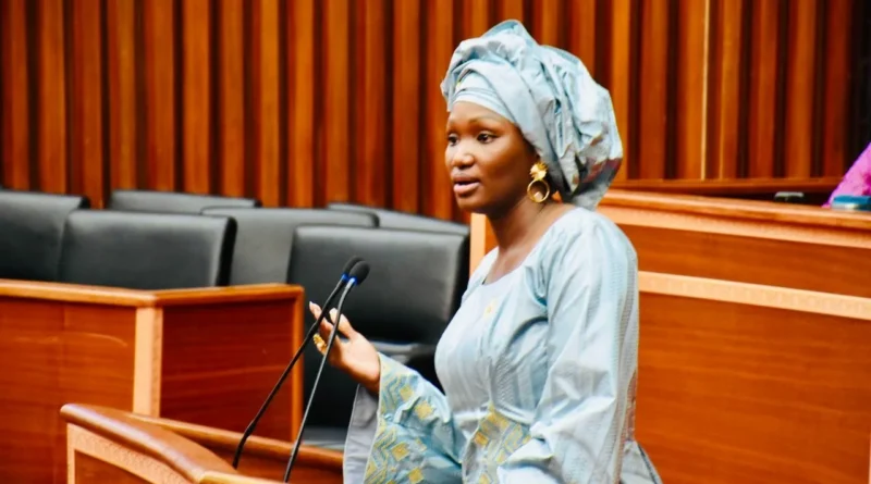 Anta Babacar Ngom Critique le Traitement des Députés Non-Inscrits à l’Assemblée Nationale